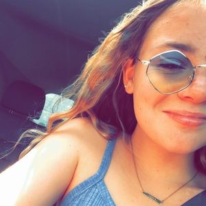 Meet your Posher, Kara